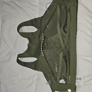 Lululemon Nulux Strappy-Back Sports Bra. Sz Xlg. BALF,B/C Cup. Gorgeous!!!